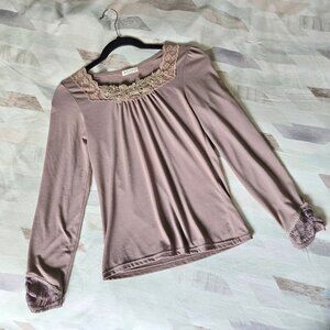 Axes Femme Lace Pullover Shirt